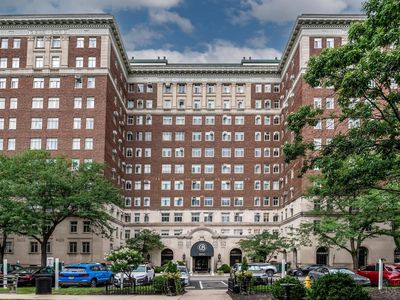 3900 Rose Hill Ave APT 805A