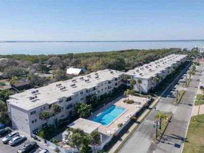 223 Columbia Dr APT 211