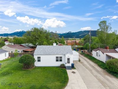 1311 W Geyser St