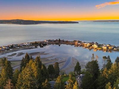 10220 NE Lafayette Avenue