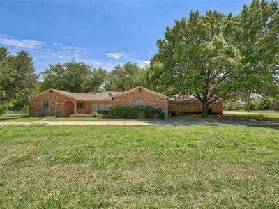 3180 E Frontier Pkwy