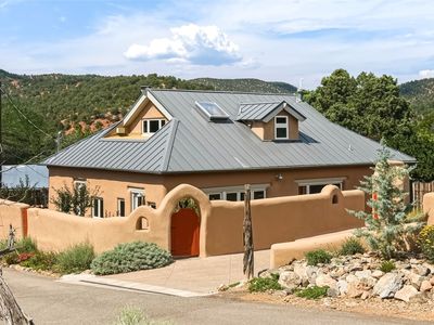 40 Canyon Hill Ln