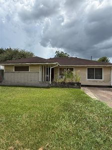 3306 Cedarcrest Dr