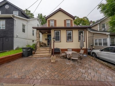 20 Berkley St