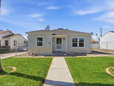 8658 Newport Ave