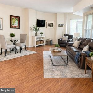7101 Bay Front Dr APT 202