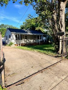 1122 McLean Ave