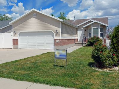 6116 W Graceland Way