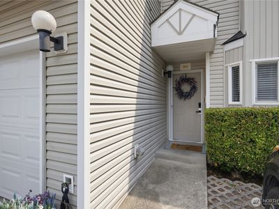 459 Queen Avenue NE #303
