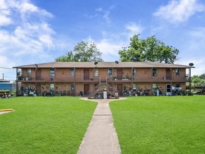 1306 3rd St APT 8