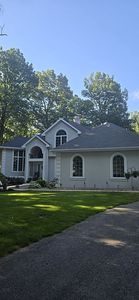 30 Mountain Dr