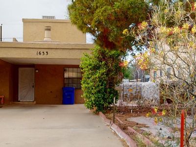 1633 Ebony Ave