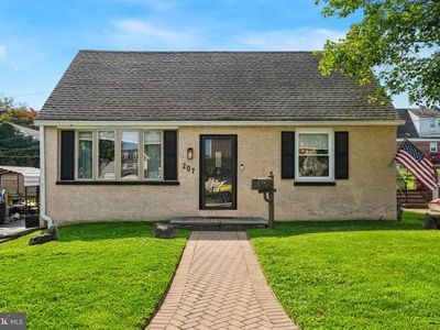 Property at 207 Rolling Rd, Broomall, PA