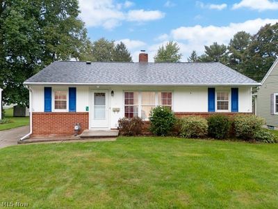 13 Mead Ave