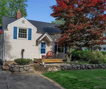 232 Highland Dr