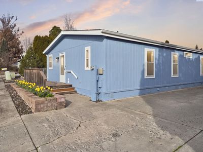 112 NW Glenhaven Dr