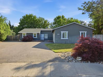 2508 S Edison Pl