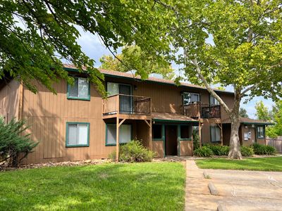 1690 Bramble Pl