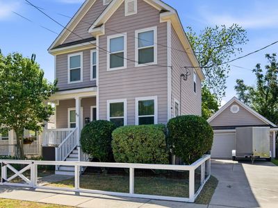 89 Simons St
