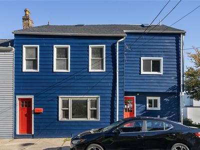 33 Pius St
