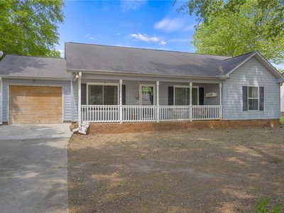 207 Twig Ln