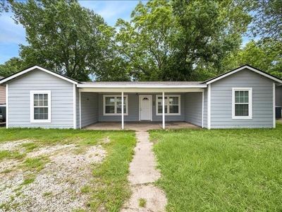 Property at 820 Texas St, Liberty, TX