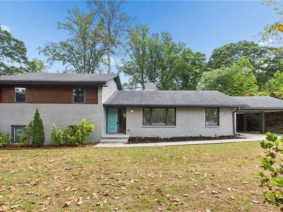 2615 Melinda Dr NE