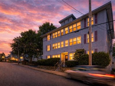 51 Wood Ave