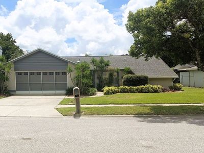 8606 Braxton Dr