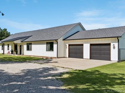 8116 Gary Dr