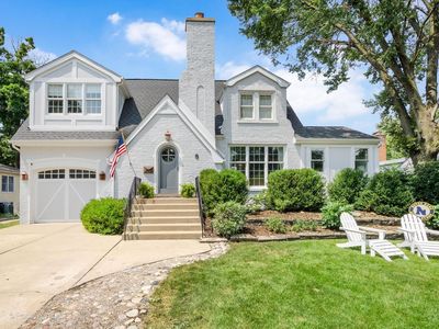 8 Mohawk Dr