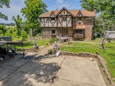 230 Glenbrier Ln