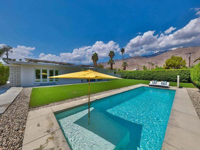 1272 N Riverside Dr