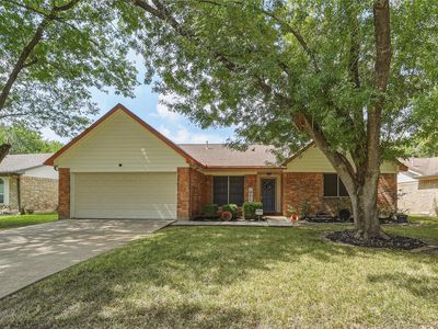 3726 Royal Manor Dr