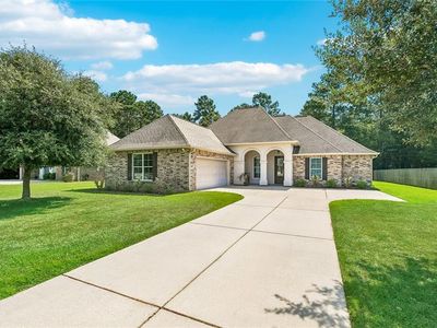 592 English Oak Dr