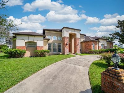 2335 FOREST CLUB DRIVE