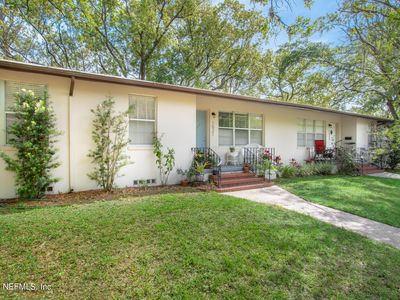 1523 INGLESIDE Avenue