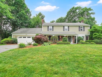 27 Eastwood Dr