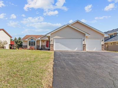 9049 Prestwick Cir N