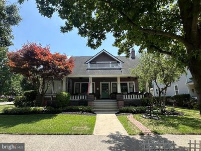 706 Thomas Ave