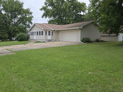 2722 Bavarian Ln
