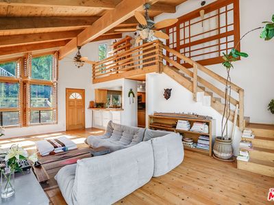 2036 Topanga Skyline Dr