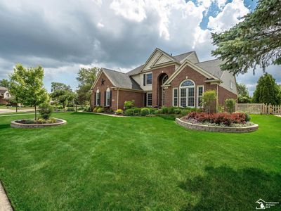 816 Regents Park Dr