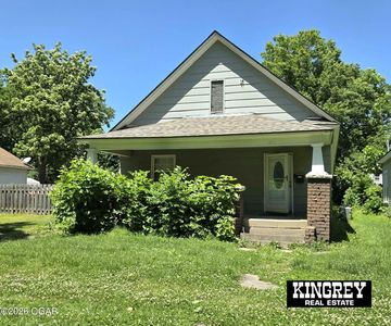 312 W Forest St