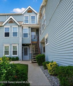 105 Pond Way