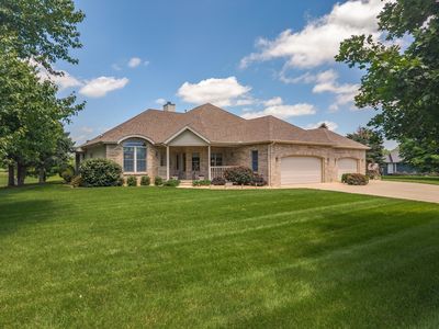 581 Fairway Dr