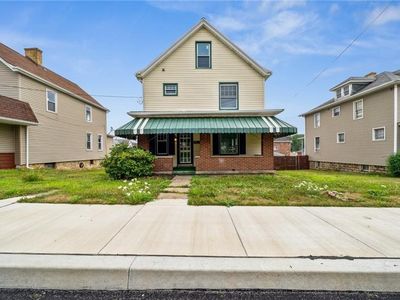 234 S 4th St