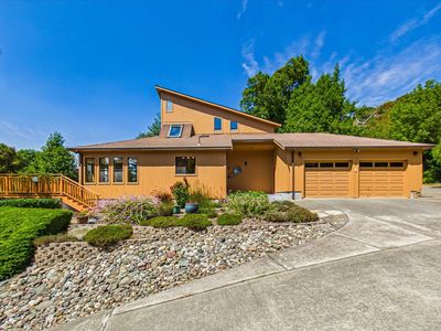 2385 Drake Hill Rd