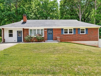 Property at 180 Hydaway Dr, Forest, VA