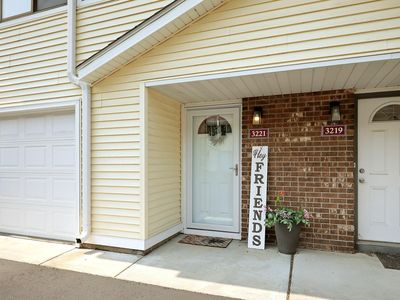 3221 Valley Ridge Dr